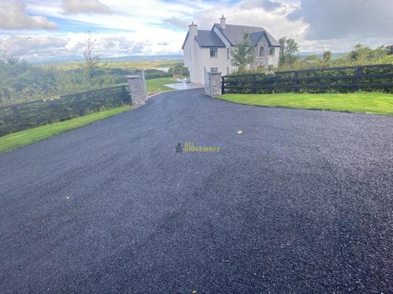 Double Coated Tar and Chip Driveway with Drainage System and Soakaway